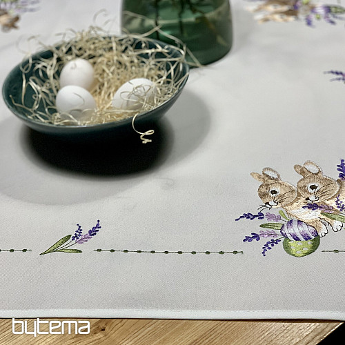 Mantel bordado CONEJO DE PASCUA con lavanda