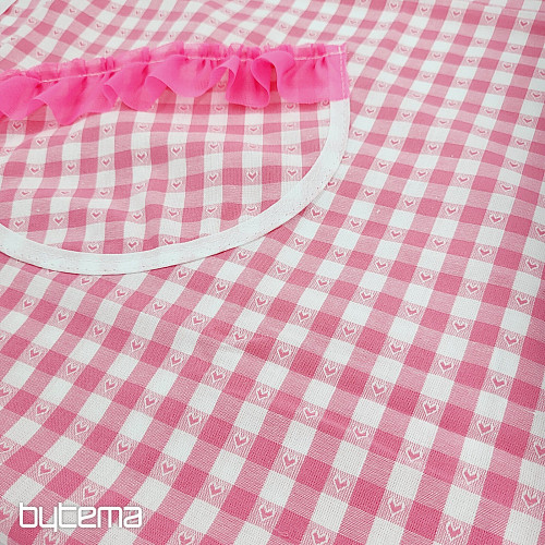 Delantal con babero CORAZÓN ROSA