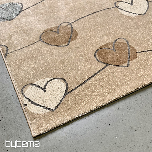Alfombra con forma de corazón SAGA