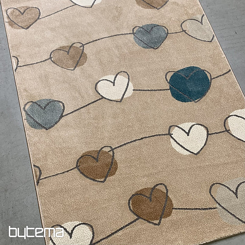 Alfombra con forma de corazón SAGA