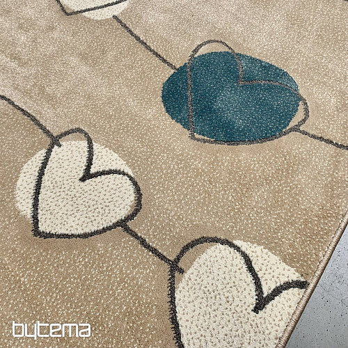 Alfombra con forma de corazón SAGA
