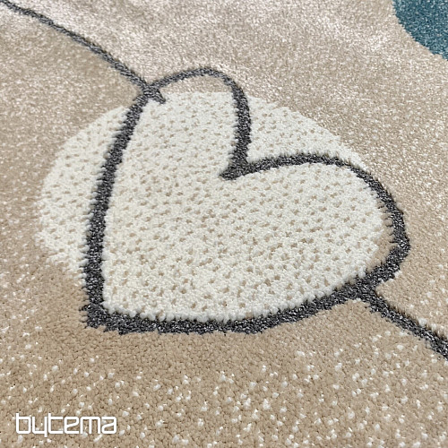 Alfombra con forma de corazón SAGA