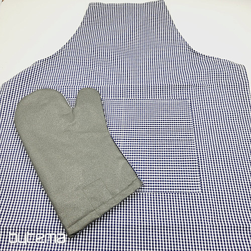 DELANTAL CON GUANTES cuadros azules