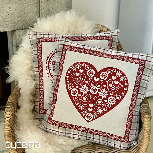 Funda de almohada tapiz CORAZÓN EN CAJA 1