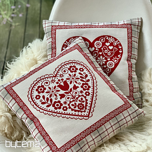Funda de almohada tapiz CORAZÓN EN CAJA 1