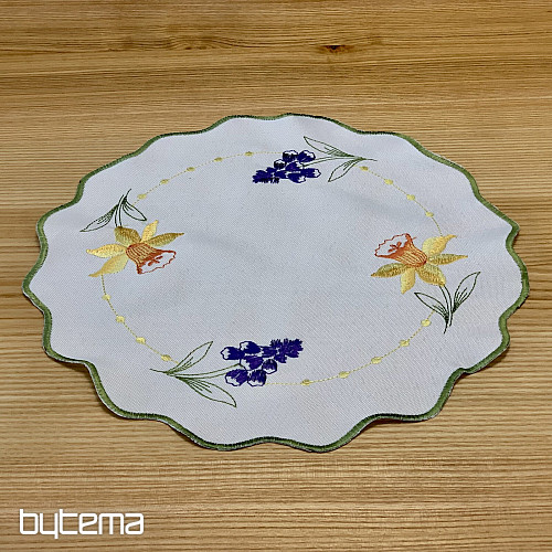 Mantel y bufanda bordados NARCISOS Y LA HIJA DE LAS NIEVES