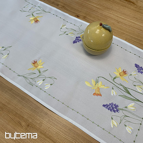 Mantel y bufanda bordados NARCISOS Y LA HIJA DE LAS NIEVES