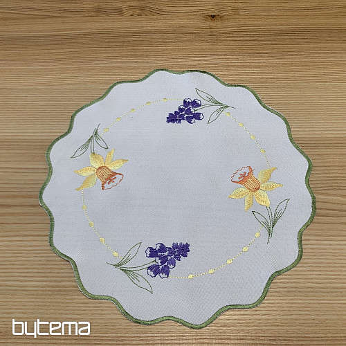 Mantel y bufanda bordados NARCISOS Y LA HIJA DE LAS NIEVES