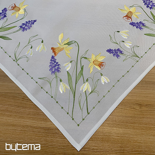 Mantel y bufanda bordados NARCISOS Y LA HIJA DE LAS NIEVES