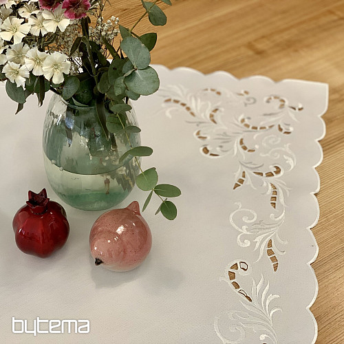 Mantel y pañuelo WHITE DREAM bordado