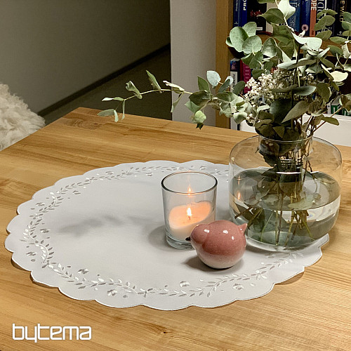 Mantel y pañuelo FLORES BLANCAS bordado