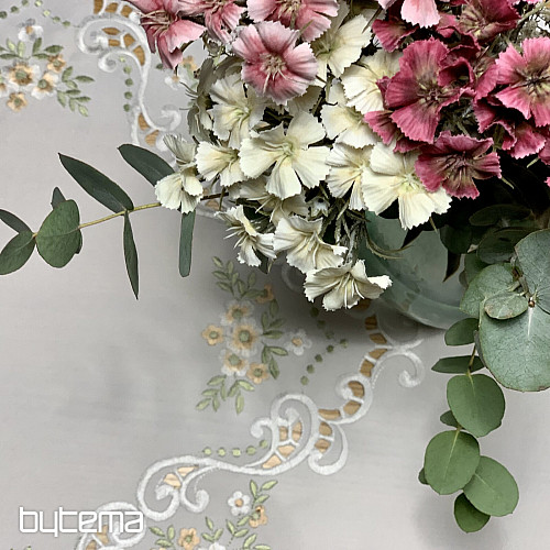 Mantel y pañuelo FLORES albaricoque bordado