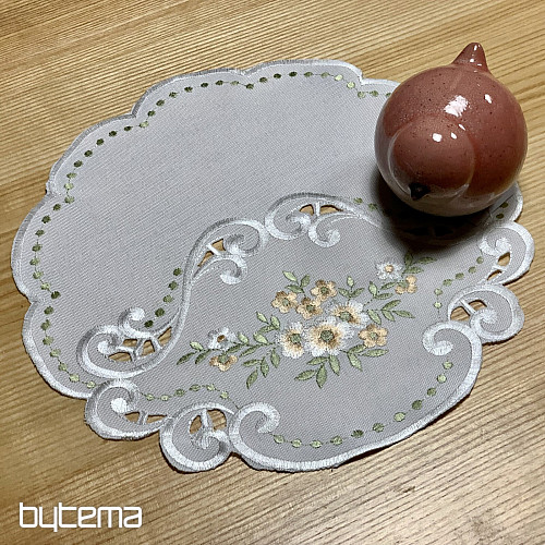 Mantel y pañuelo FLORES albaricoque bordado