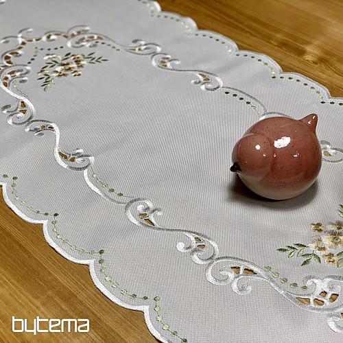 Mantel y pañuelo FLORES albaricoque bordado