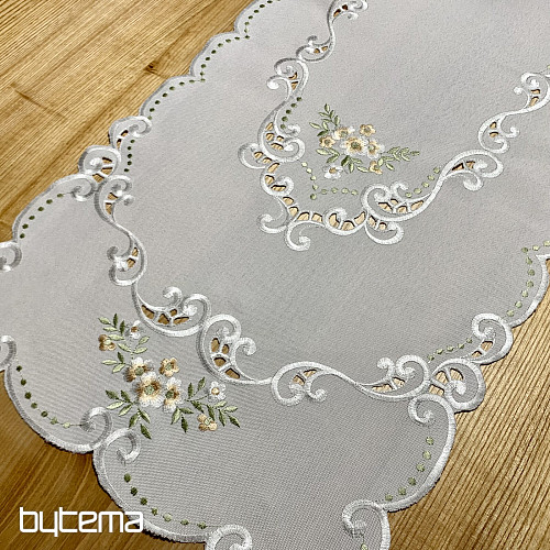 Mantel y pañuelo FLORES albaricoque bordado