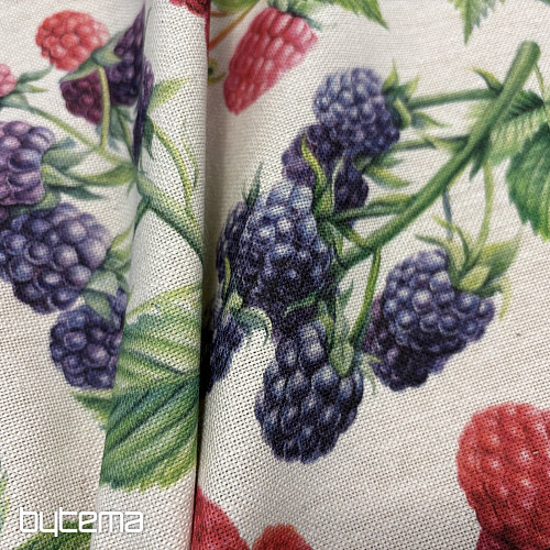 Mantel con estampado de frambuesas y moras.