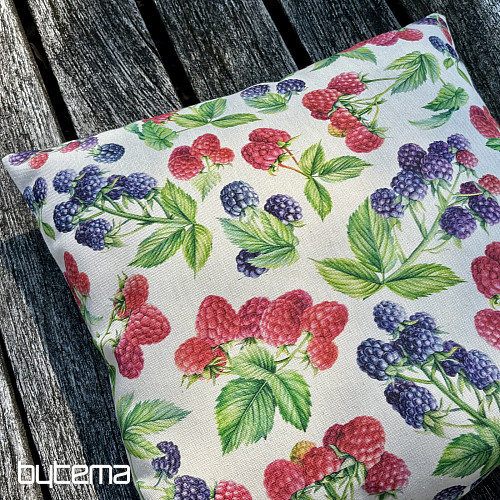 Funda de almohada decorativa con frambuesas y moras.