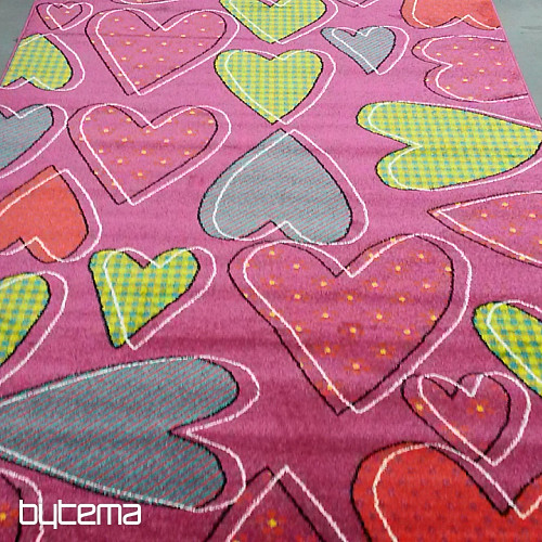 Alfombra pieza infantil PLAY corazón