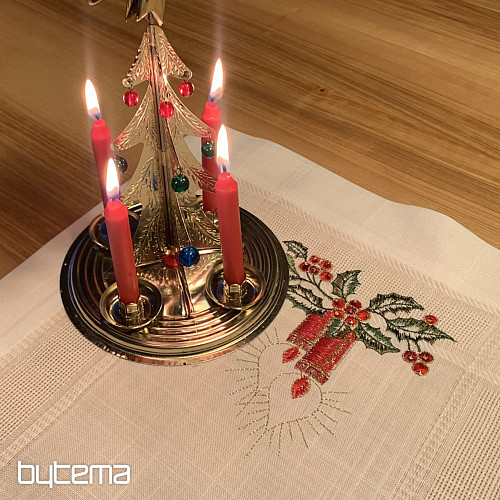 Mantel y pañuelos navideños bordados VELA