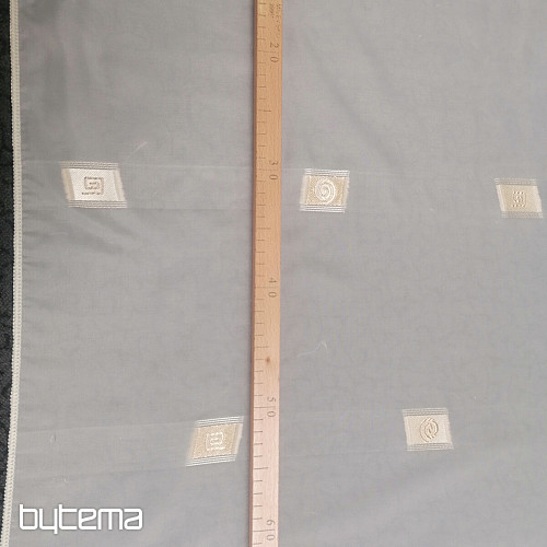 Cortina de voile crema con bordado dorado II